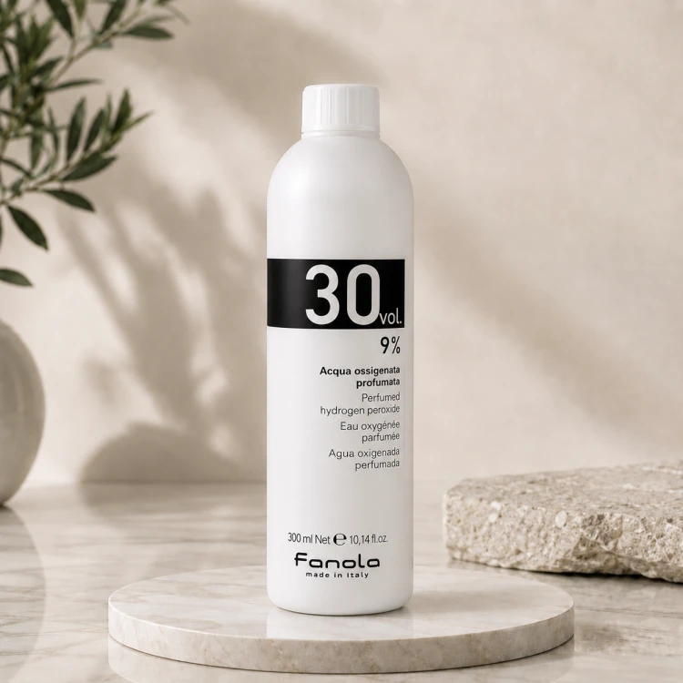 FANOLA UTLENIACZ 9% 300ML.png